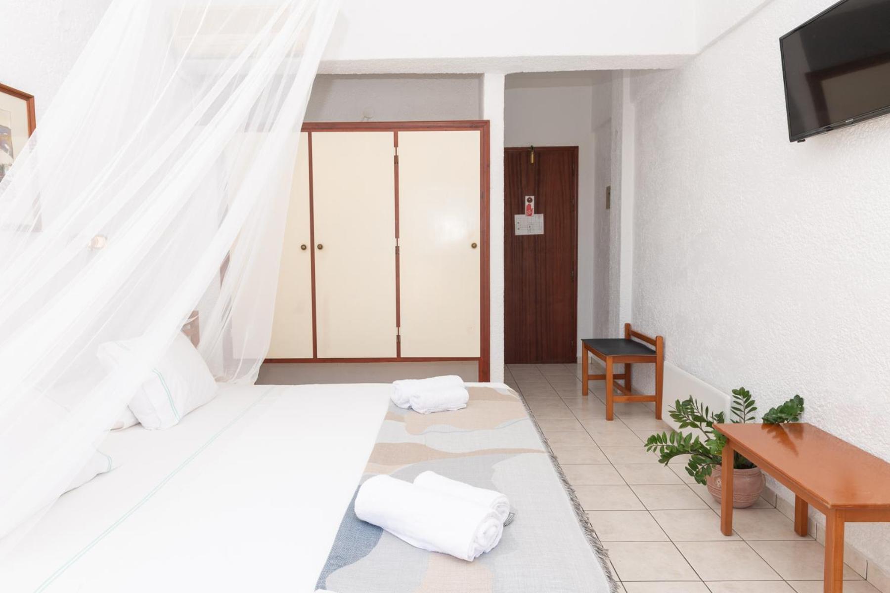 Golden Sun Hotel Patmos Exterior photo